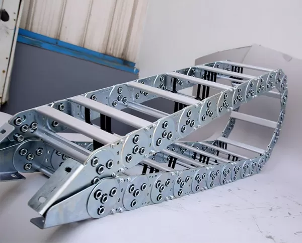 5 Key Features to Consider in Cable Carriers for Harsh Industrial Environments